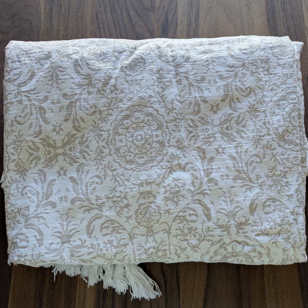 Threshold Oblong Tablecloth 60"x84"